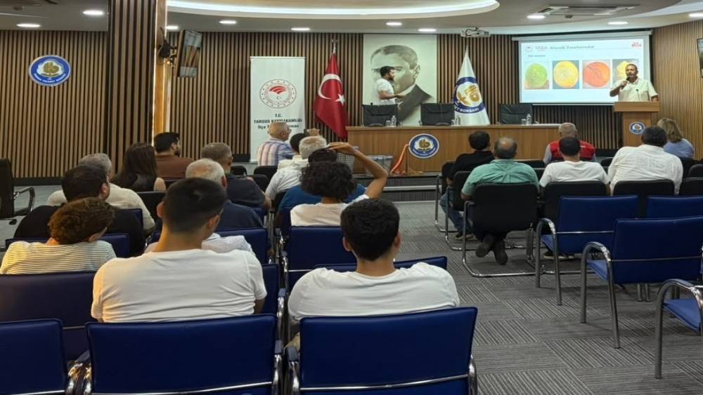 Tarsus&rsquo;ta turun&ccedil;gil &uuml;reticilerine doğru hasat eğitimi
