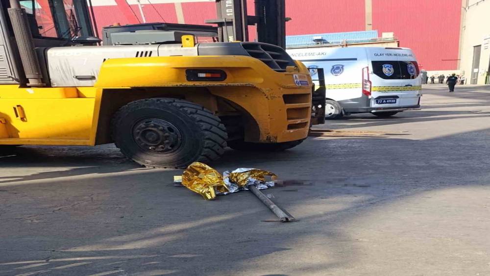 Forkliftin &ccedil;arptığı adam hayatını kaybetti
