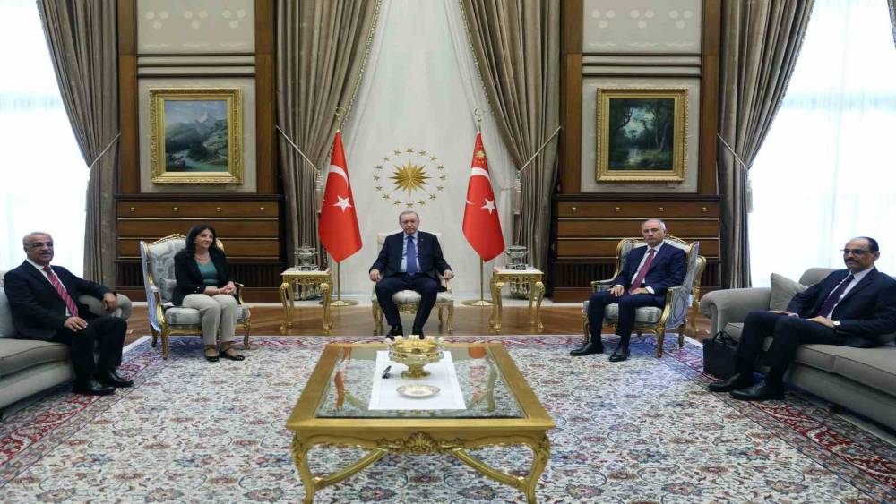 Cumhurbaşkanı Erdoğan DEM Parti heyetini kabul etti
