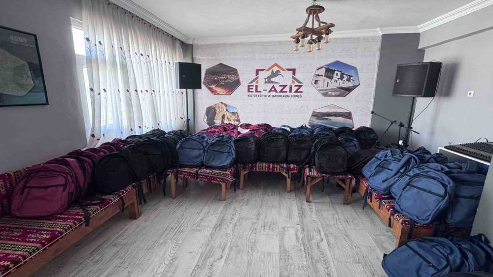 Elazizder&rsquo;den 350 yetim ve &ouml;ks&uuml;z &ouml;ğrenciye kırtasiye desteği
