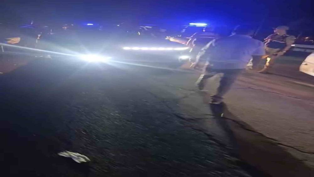 Şanlıurfa&rsquo;da damperi a&ccedil;ık kamyon kazaya neden oldu: 7 yaralı
