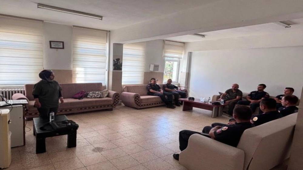 Bilecik&rsquo;te jandarma personeline av koruma ve biyoka&ccedil;ak&ccedil;ılık eğitimi
