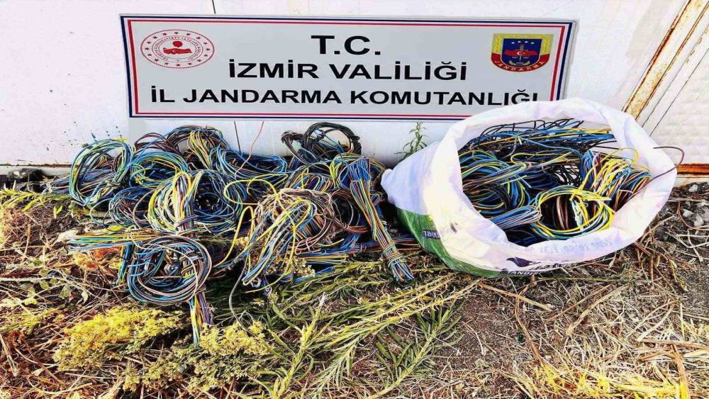 700 bin TL&rsquo;lik kablo hırsızları su&ccedil;&uuml;st&uuml; yakalandı

