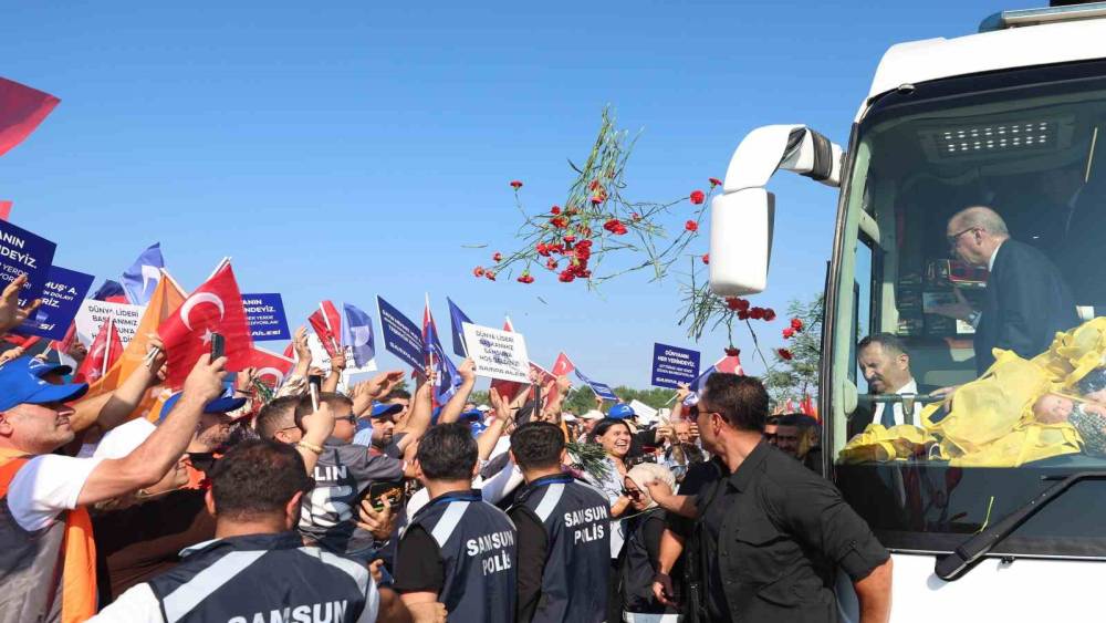 Cumhurbaşkanı Erdoğan&rsquo;a sevgi seli
