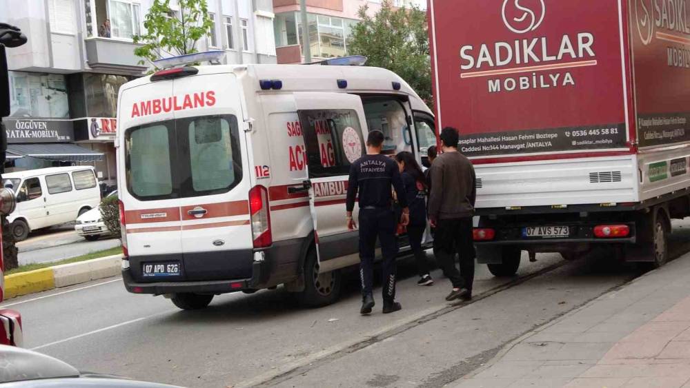 Uyuyakalan gen&ccedil; ekipleri alarma ge&ccedil;irdi
