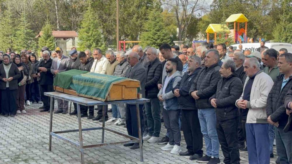 Manisa&rsquo;daki otob&uuml;s kazasında &ouml;len yolcuya Konya&rsquo;da veda
