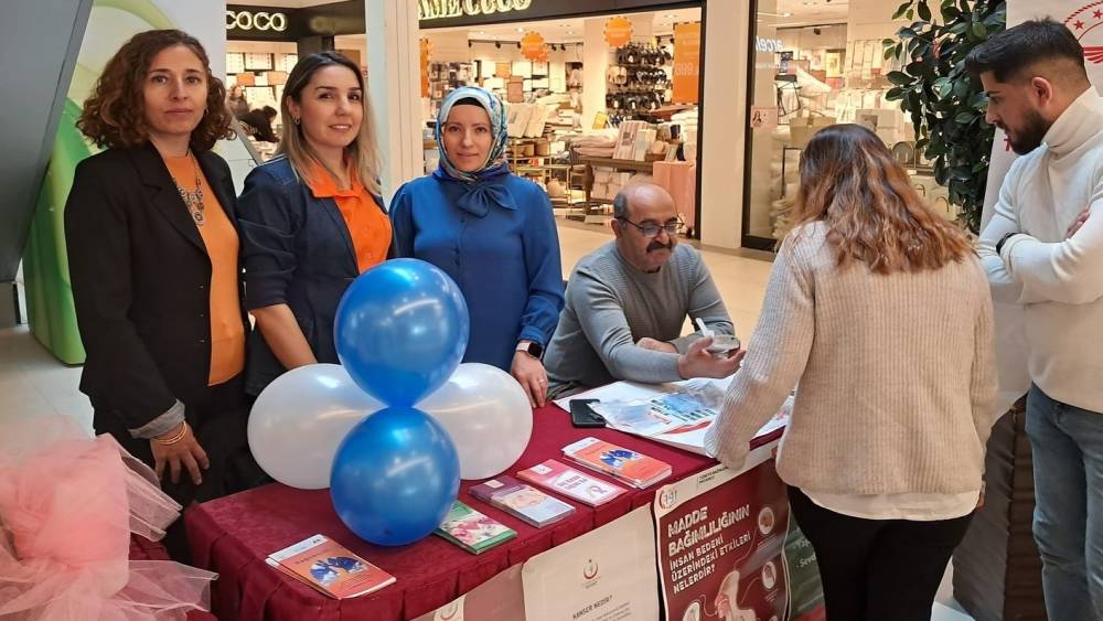 Erzincan’da Dünya Diyabet Günü kapsamında stant açıldı
