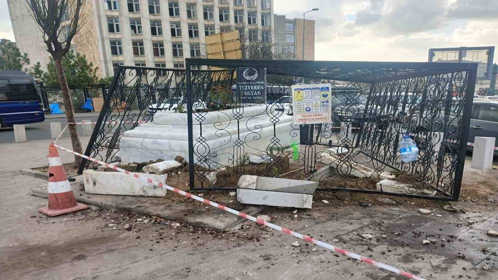 (D&uuml;zeltme) Ankara&rsquo;da s&uuml;rekli trafik kazalarının yaşandığı t&uuml;rbede yine kaza oldu
