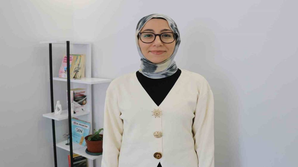 Uzmanı uyardı: "Cildinizi d&uuml;zelteyim derken psikolojinizden olmayın"
