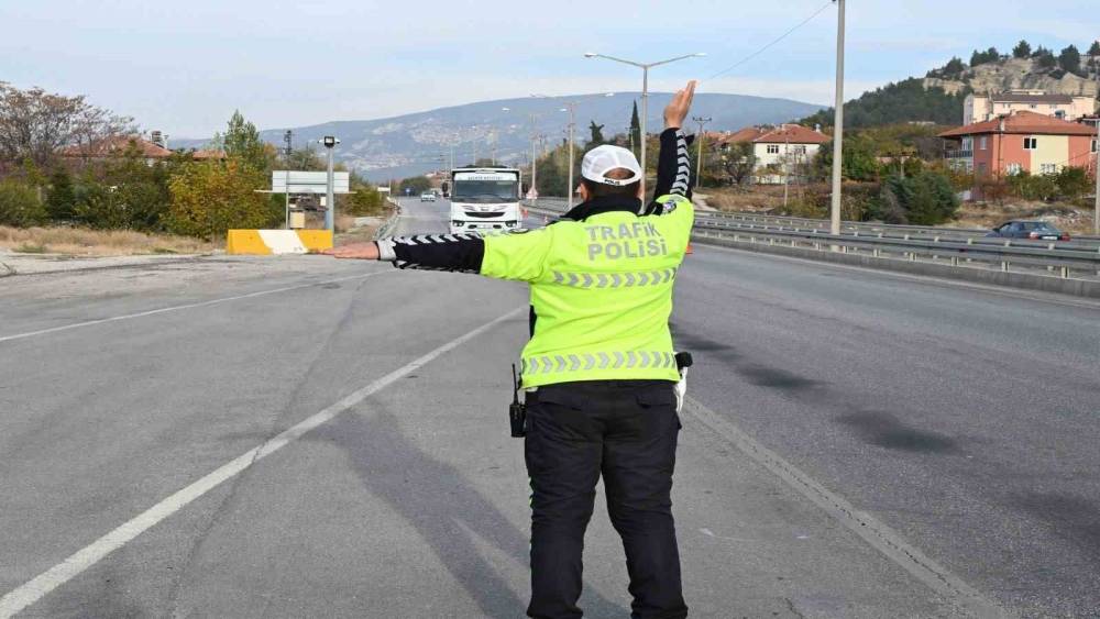 Burdur&rsquo;da Ramazan Bayramı tedbirleri: 8 bin 24 kolluk g&uuml;c&uuml; sahada olacak
