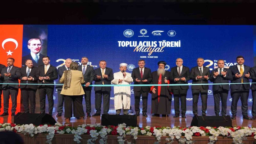 Cumhurbaşkanı Yardımcısı Yılmaz, Midyat&rsquo;ta 2 milyar 660 milyon liralık yatırımların a&ccedil;ılışını yaptı
