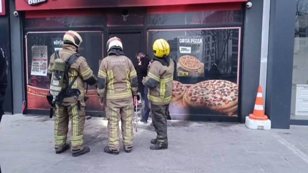 "Maaşları &ouml;demedi" diye 2 işletmeyi benzin d&ouml;k&uuml;p yakmış
