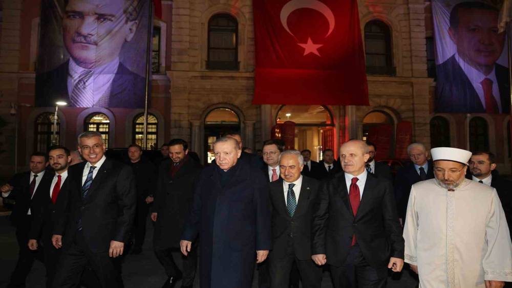 Cumhurbaşkanı Erdoğan: "Sağlık sistemimiz bug&uuml;n, hi&ccedil; olmadığı kadar g&uuml;&ccedil;l&uuml;d&uuml;r, dayanıklıdır"
