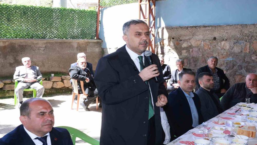 Başkan Toptaş: "Muhtarlarımızdan gelen her talep, bizim i&ccedil;in bir g&ouml;revdir"
