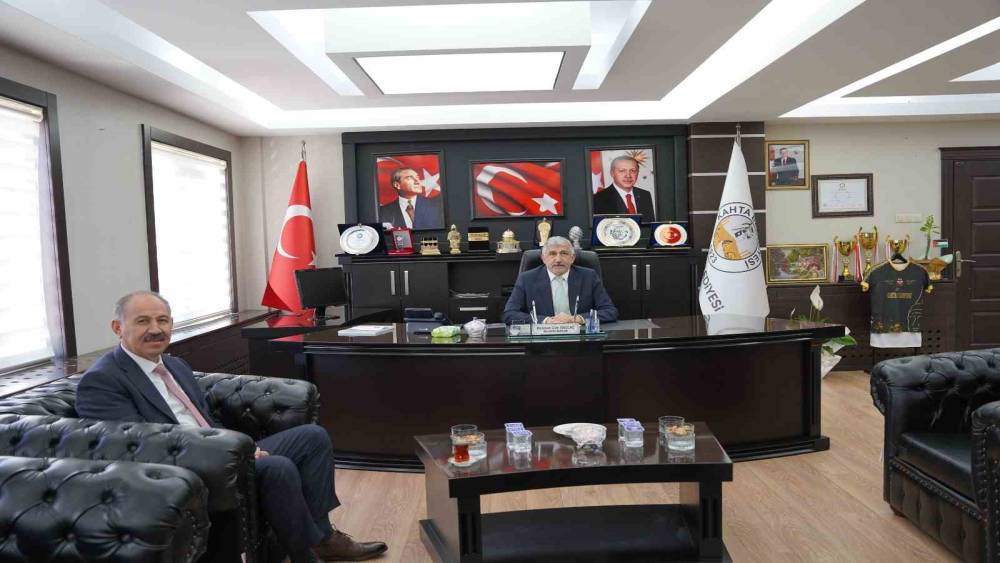 Ardeş Belediye Arpa&ccedil;ay&rsquo;dan Kahta Belediyesine ziyaret
