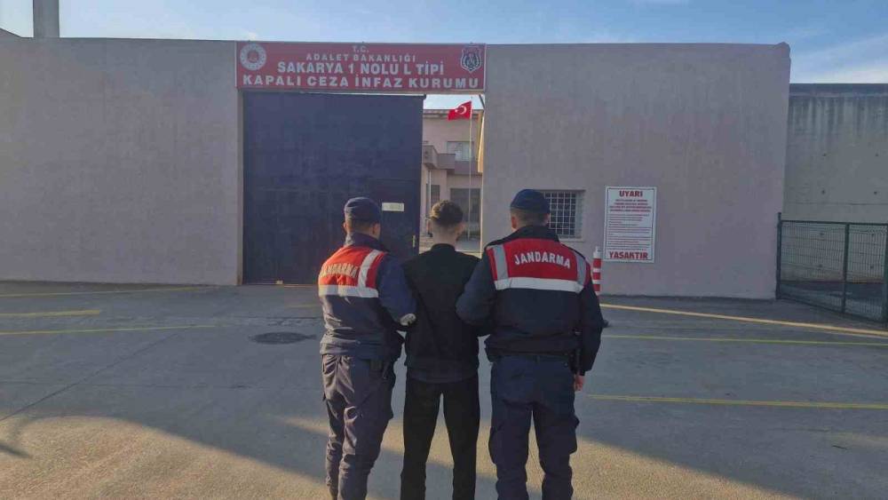 Sakarya&rsquo;da zehir taciri su&ccedil;&uuml;st&uuml; yakalandı
