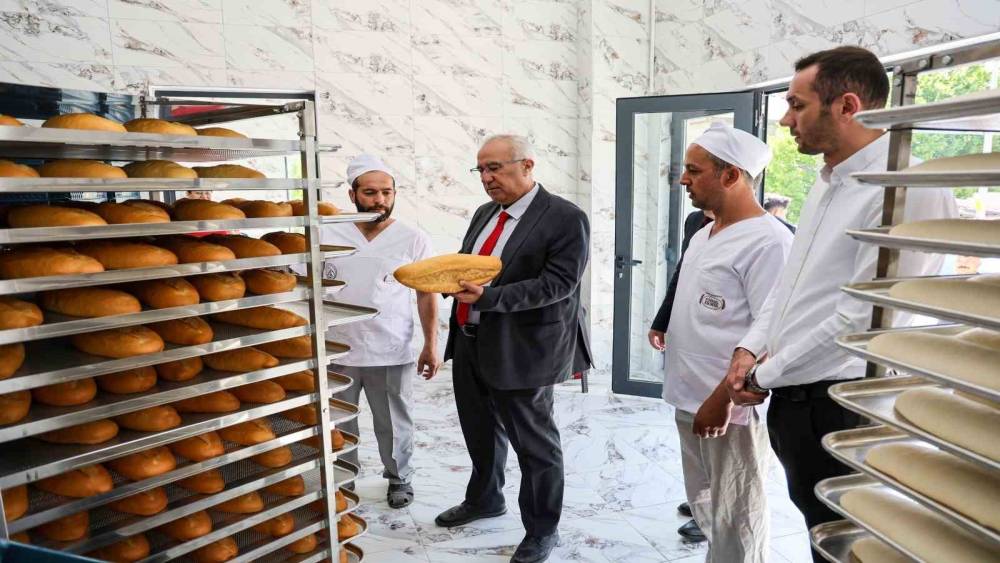 &Ccedil;ameli&rsquo;nde ilk emek, ilk ekmek vatandaşla buluştu

