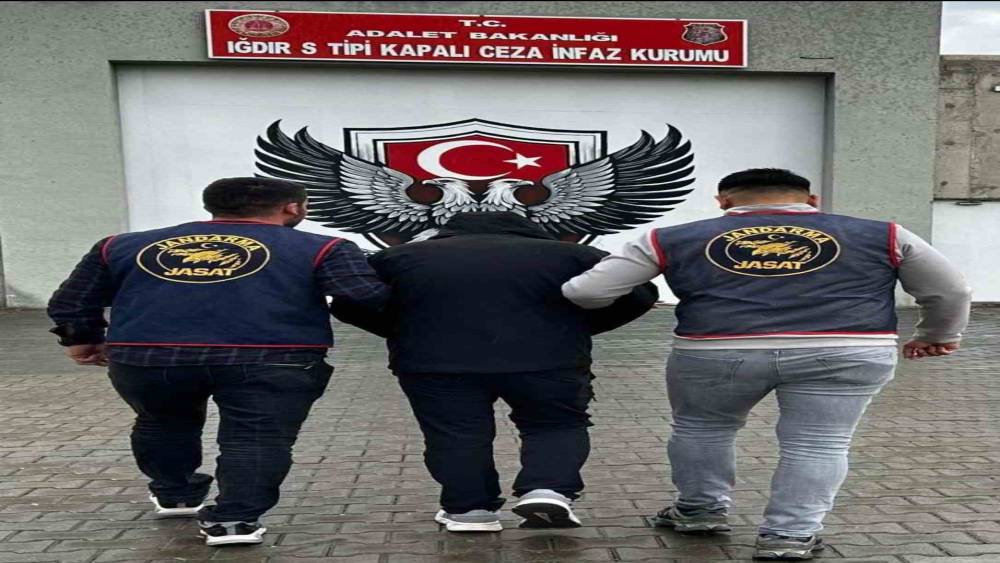 Iğdır&rsquo;da 15 yıl hapis cezası bulunan ka&ccedil;ak&ccedil;ılık zanlısı yakalandı
