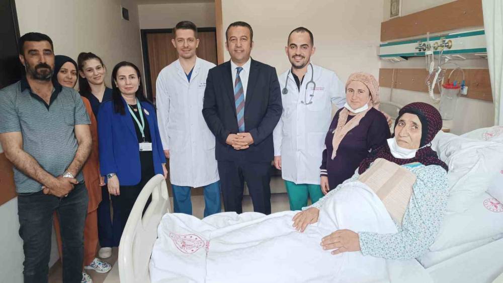 Batman&rsquo;da bir ilk: 71 yaşındaki hastaya biyolojik aort kapak ameliyatı yapıldı
