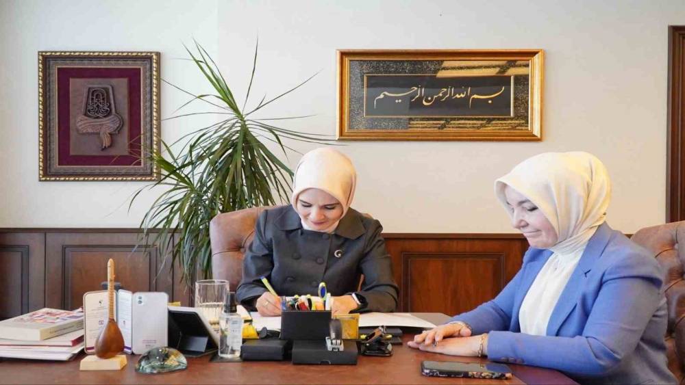 Bakan G&ouml;ktaş, Dar&uuml;laceze&rsquo;ye kurban bağışı yaptı
