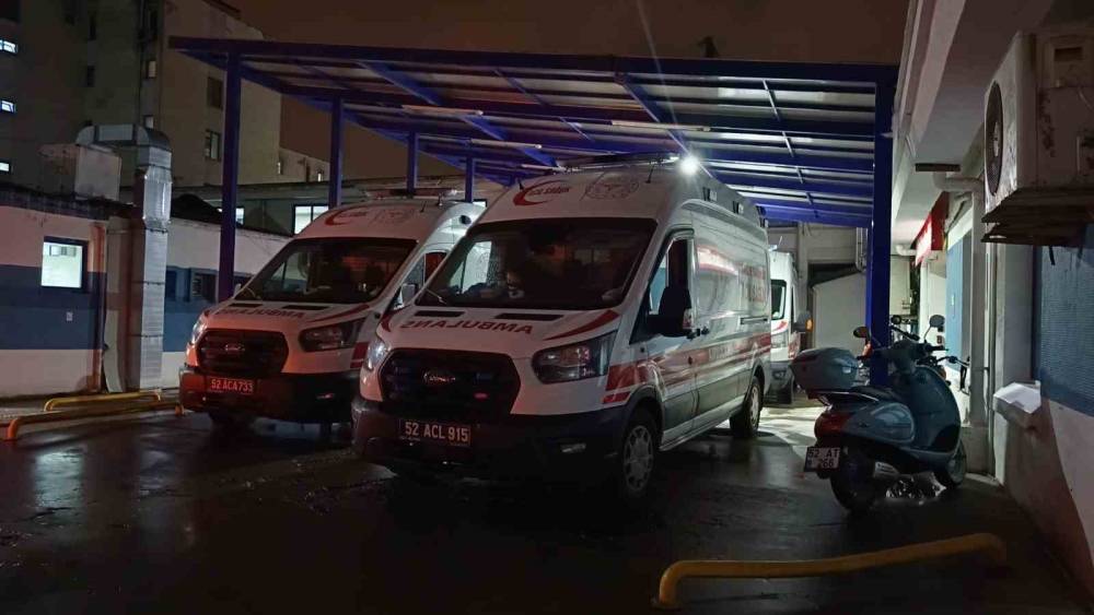 Ordu&rsquo;da yedikleri yemek sonrası rahatsızlanan 21 iş&ccedil;i hastanelik oldu

