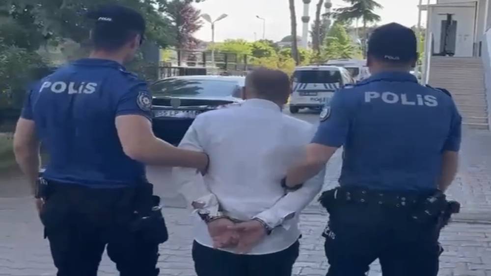 G&ouml;&ccedil;men ka&ccedil;ak&ccedil;ılığı su&ccedil;undan 6 yıl hapis cezası alan h&uuml;k&uuml;ml&uuml; Bafra&rsquo;da yakalandı
