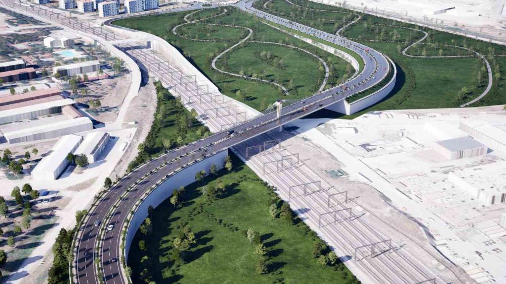 Bakan Uraloğlu: "Başkent Havacılık K&ouml;pr&uuml;s&uuml; ve Ankara Bulvarı Altge&ccedil;idi ile Kızılay merkeze sadece 17 kilometre mesafede modern bir havalimanı kazandırdık"
