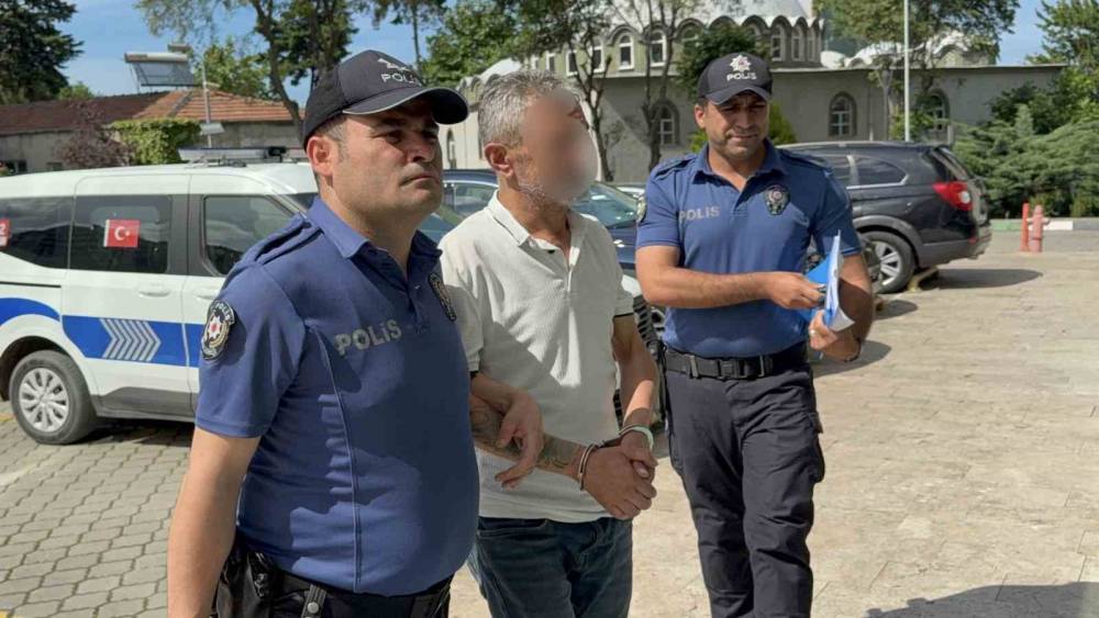 Kavga ettiği şahıs d&uuml;şerek ağır yaralanınca g&ouml;zaltına alındı
