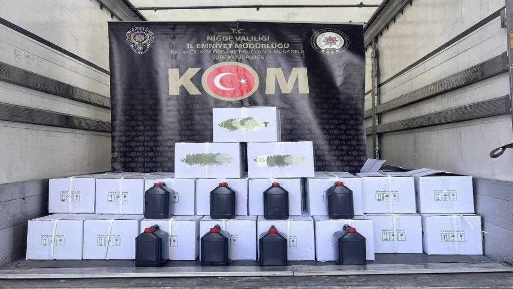 Niğde&rsquo;de bin litre etil alkol ele ge&ccedil;irildi
