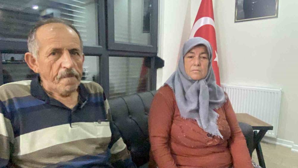 Eski kız arkadaşının evinin &ouml;n&uuml;nde &ouml;ld&uuml;r&uuml;len gencin davasında karar: Babaya m&uuml;ebbet, iki sanğa 8 yıl 4&rsquo;er ay hapis
