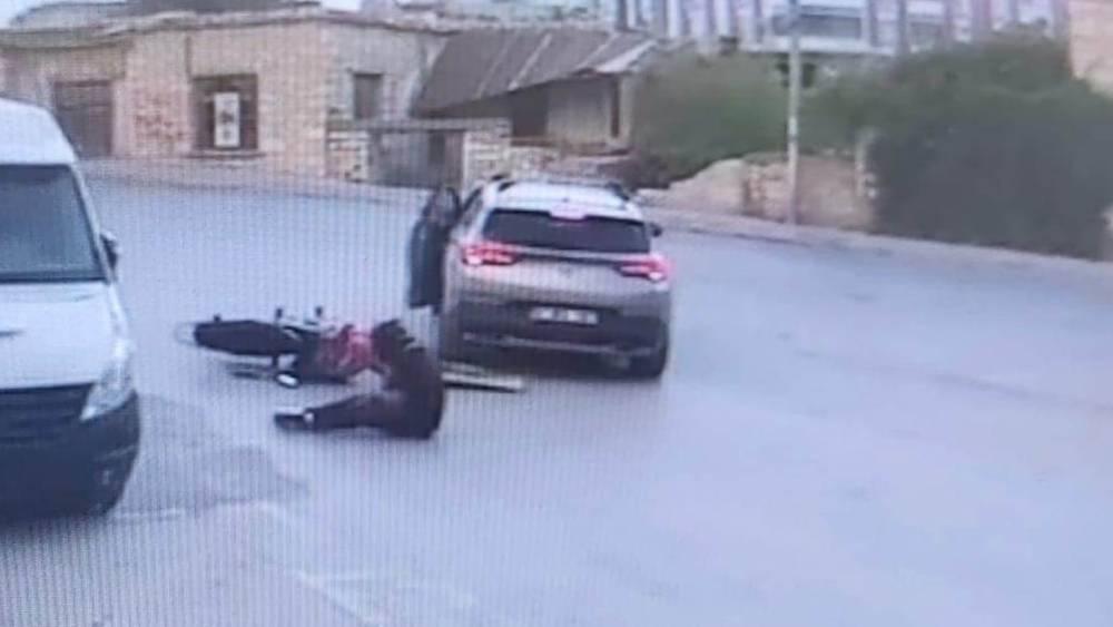 Mersin&rsquo;de otomobil ile motosiklet &ccedil;arpıştı: 1 yaralı
