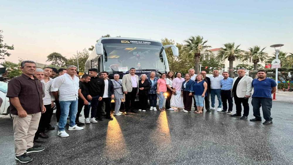 AK Parti İzmir&rsquo;den 25&rsquo;inci yıl buluşmasına 5 bin kişilik &ccedil;ıkarma
