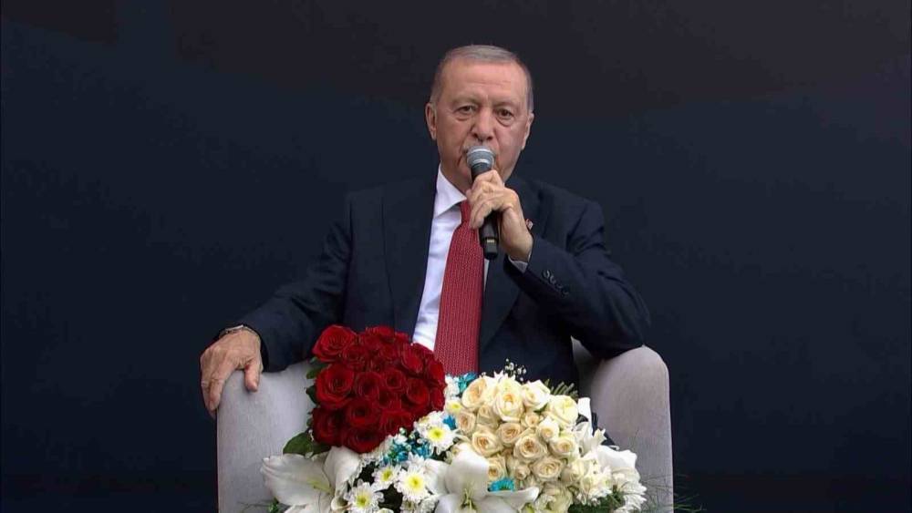 Samsun&rsquo;da gen&ccedil;lerle buluşan Cumhurbaşkanı Erdoğan&rsquo;dan "Ter&ouml;rs&uuml;z T&uuml;rkiye" ve "Mekke Antlaşması" mesajı
