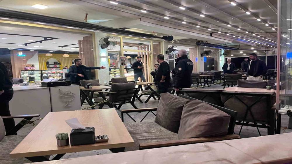 Efeler&rsquo;de silahlar konuştu iki ş&uuml;pheli ka&ccedil;tı
