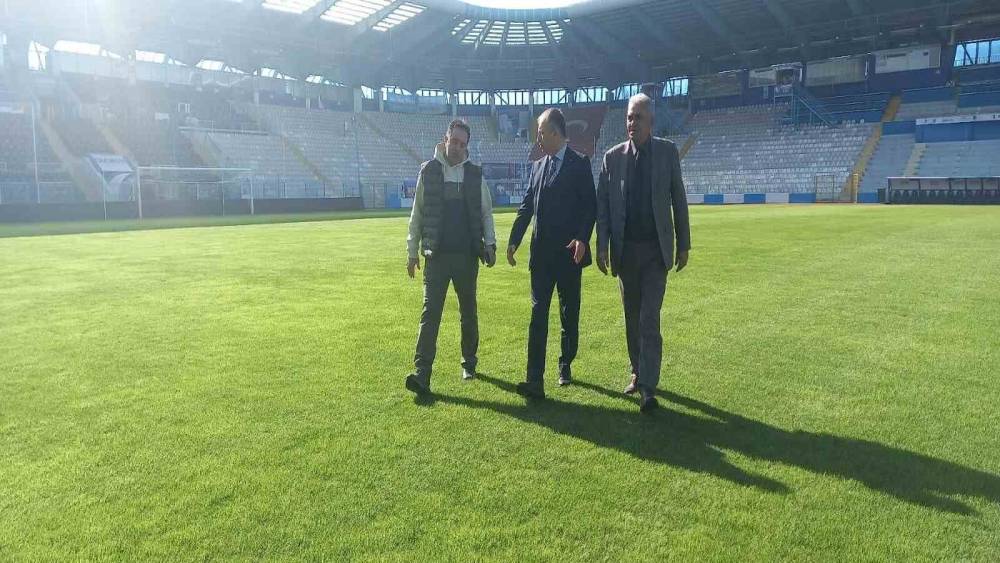 Kazım Karabekir Stadı’nın zemini göz kamaştırıyor
