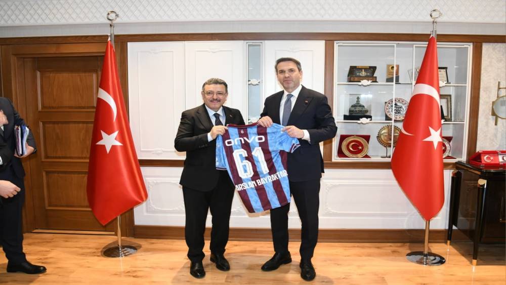 Bakan Bayraktar Trabzon&rsquo;da
