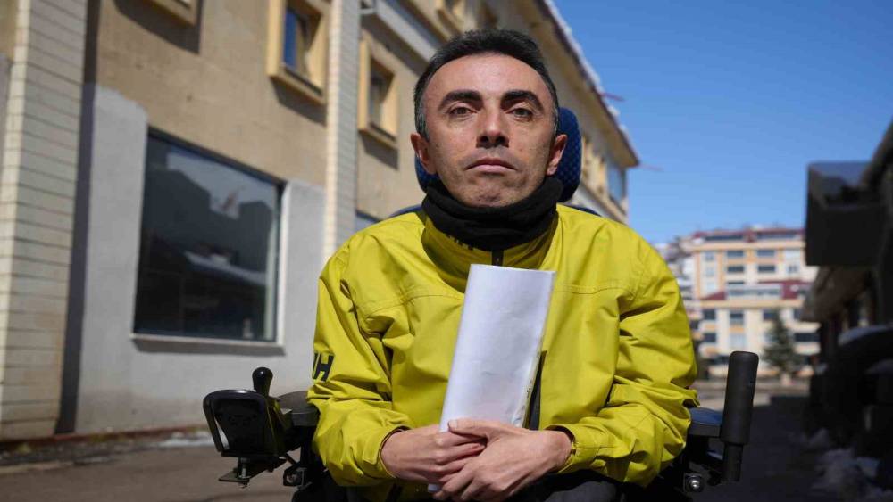 Bayburt&rsquo;ta engelli vatandaşa &ccedil;arpıp ka&ccedil;an s&uuml;r&uuml;c&uuml;ye 15 bin lira ceza: "Vicdanlarımız ikinci kez yaralandı"
