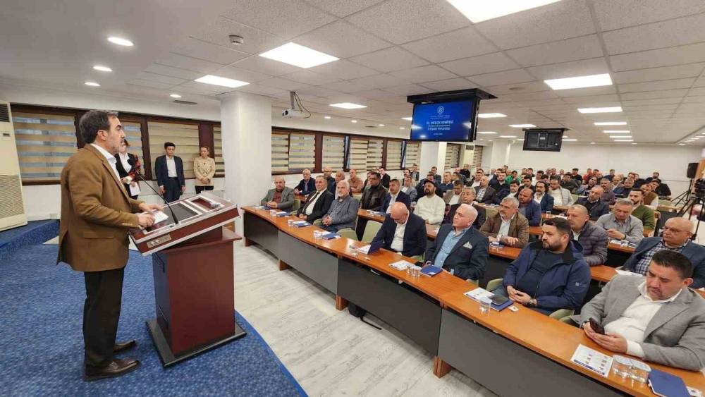 Başkan &Ouml;zt&uuml;rk: "K&uuml;resel dalgalanmalara rağmen &uuml;retimden ve b&uuml;y&uuml;meden vazge&ccedil;meyeceğiz"
