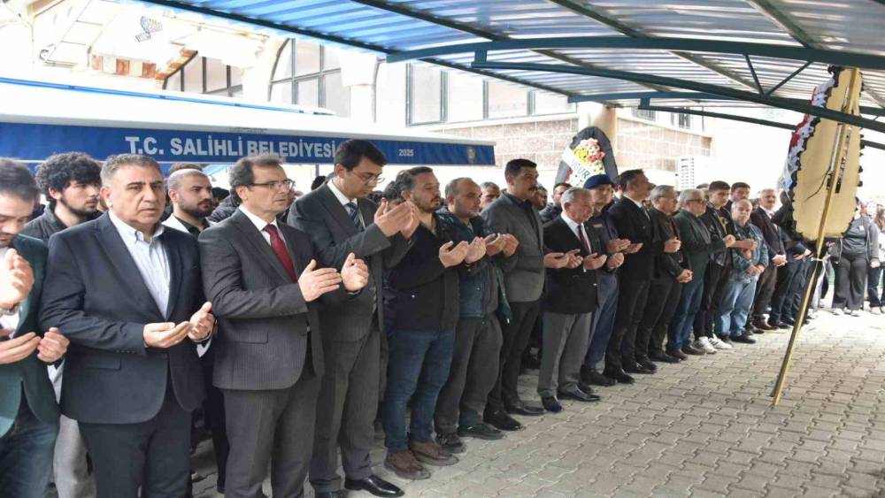 Manisa&rsquo;da 17 yaşındaki Sude Gelen son yolculuğuna uğurlandı
