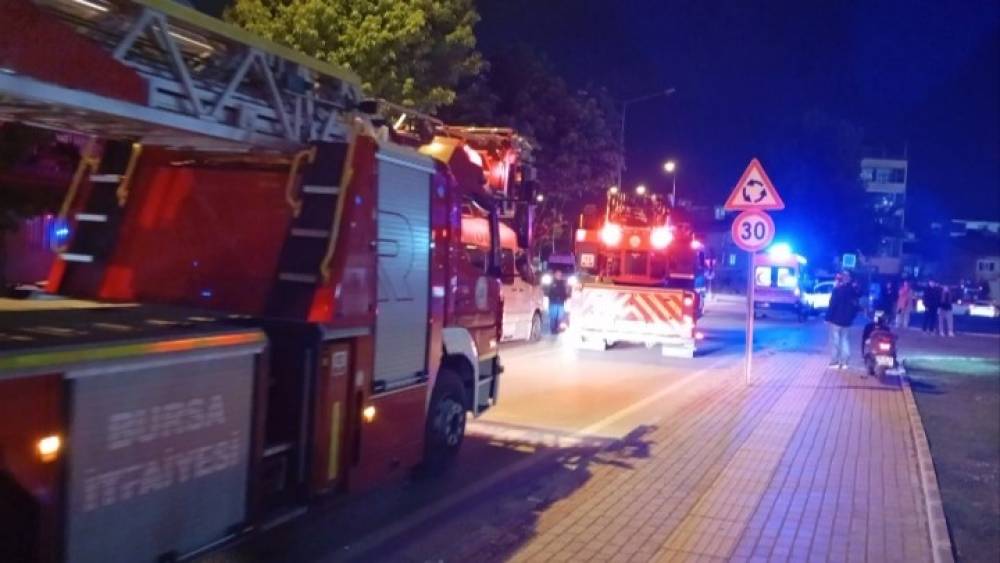 Bursa&rsquo;da sporcu kamp merkezinde &ccedil;ıkan yangın s&ouml;nd&uuml;r&uuml;ld&uuml;
