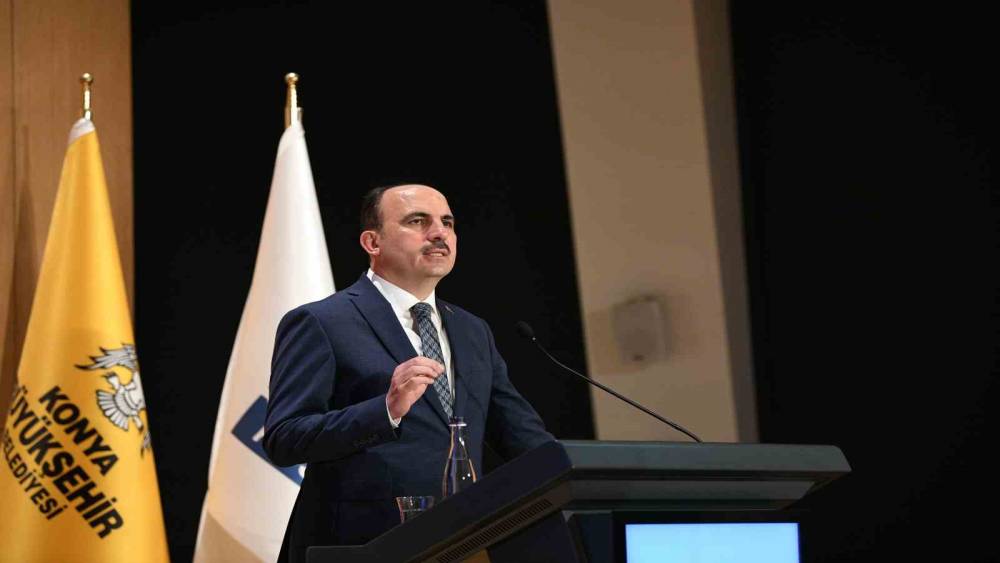 Başkan Altay: "Yer &uuml;st&uuml;nde hayata ge&ccedil;irdiğimiz b&uuml;y&uuml;k eserler gibi yerin altına da Konya modeli belediyecilik m&uuml;hr&uuml;n&uuml; vuruyoruz"
