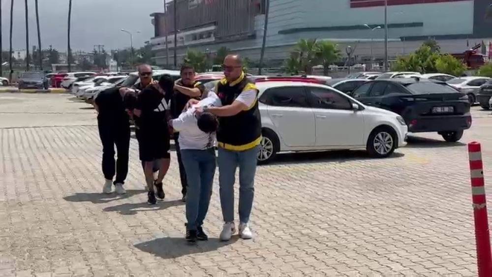 İskenderun&rsquo;da evinde silah yakalanan şahıs tutuklandı
