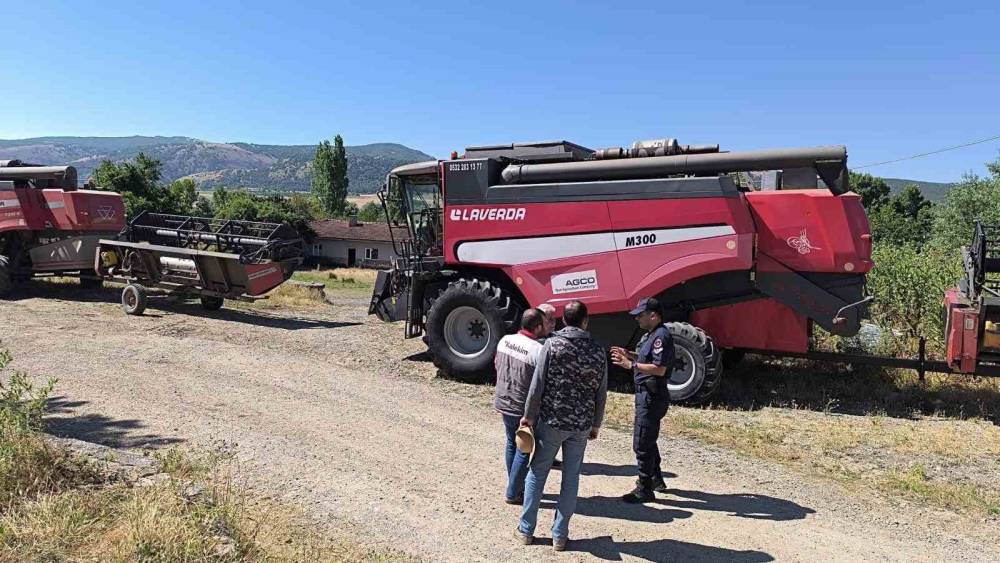 Jandarmadan hasat &ouml;ncesi bi&ccedil;erd&ouml;ver operat&ouml;rlerine uyarılar
