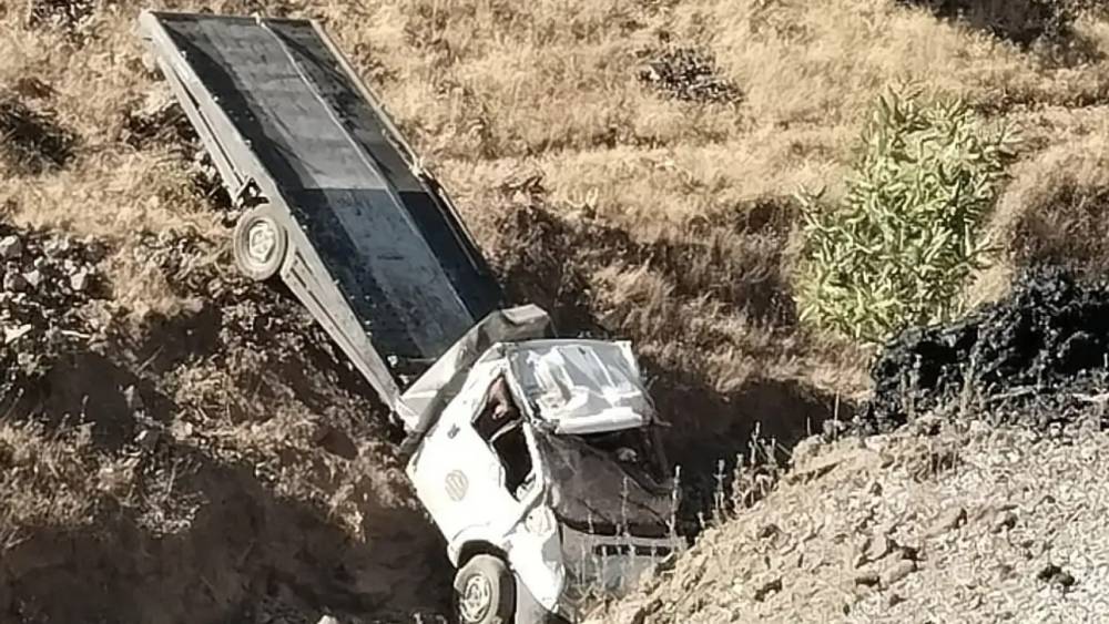 Siirt&rsquo;te &ccedil;ekici şarampole devrildi: 2 yaralı
