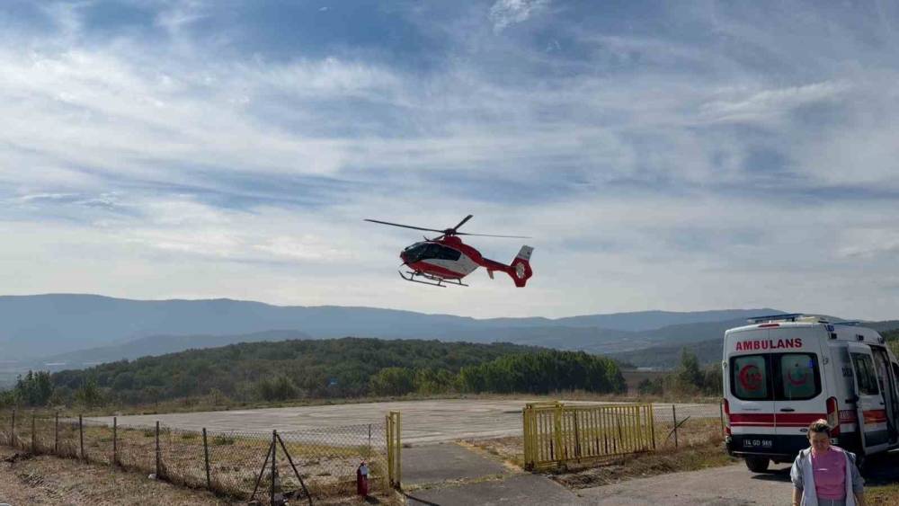 Bolu&rsquo;da ambulans helikopter &ccedil;ocuk i&ccedil;in seferber oldu
