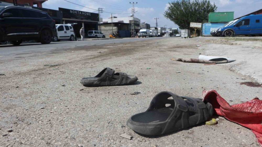 Adana&rsquo;da feci kaza: 11 yaşındaki &ccedil;ocuk ağır yaralandı
