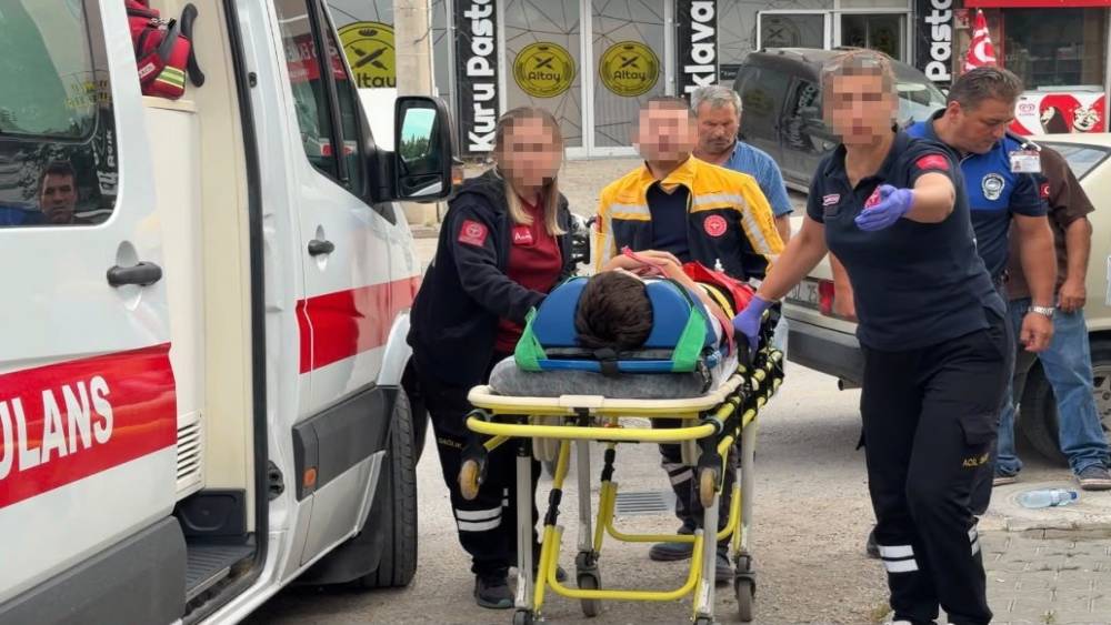Bolu&rsquo;da haber takibi yapan gazetecilere sağlık &ccedil;alışanlarından "Eşeğe mi diyoruz, &ccedil;ekmeyin" tepkisi
