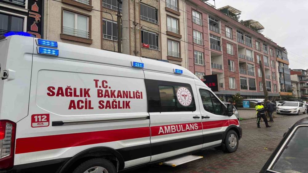 Tavşanlı&rsquo;da yayaya motosiklet &ccedil;arptı: 2 yaralı
