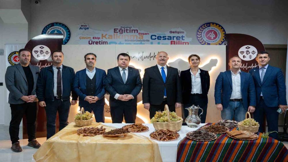 Besni &uuml;z&uuml;m&uuml;n&uuml;n katma değerini artıracak yol haritası hazırlanıyor
