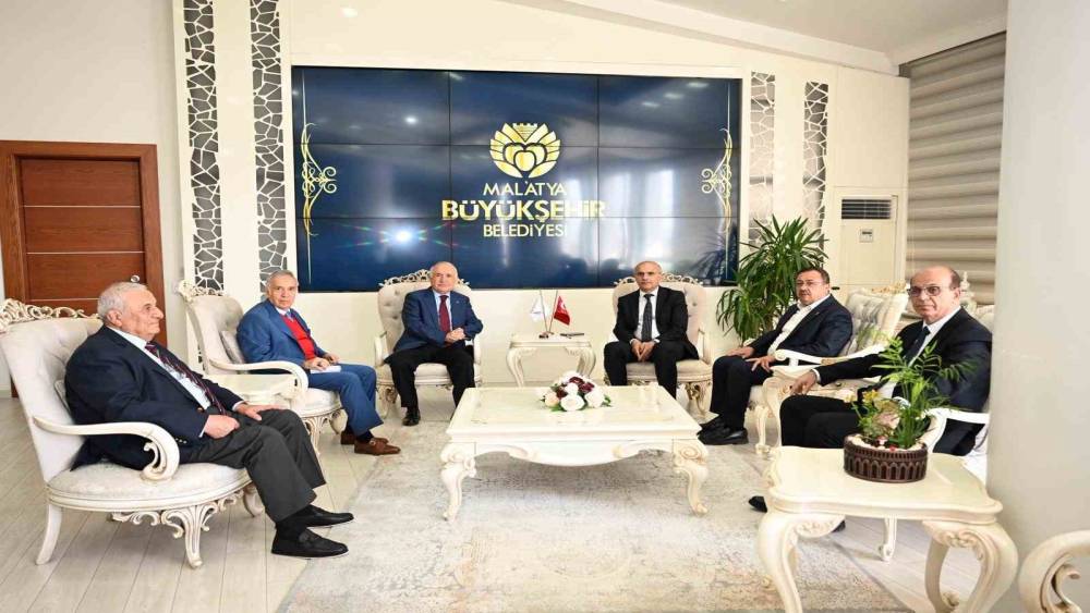 Cemil &Ccedil;i&ccedil;ek, Başkan Er&rsquo;i ziyaret etti
